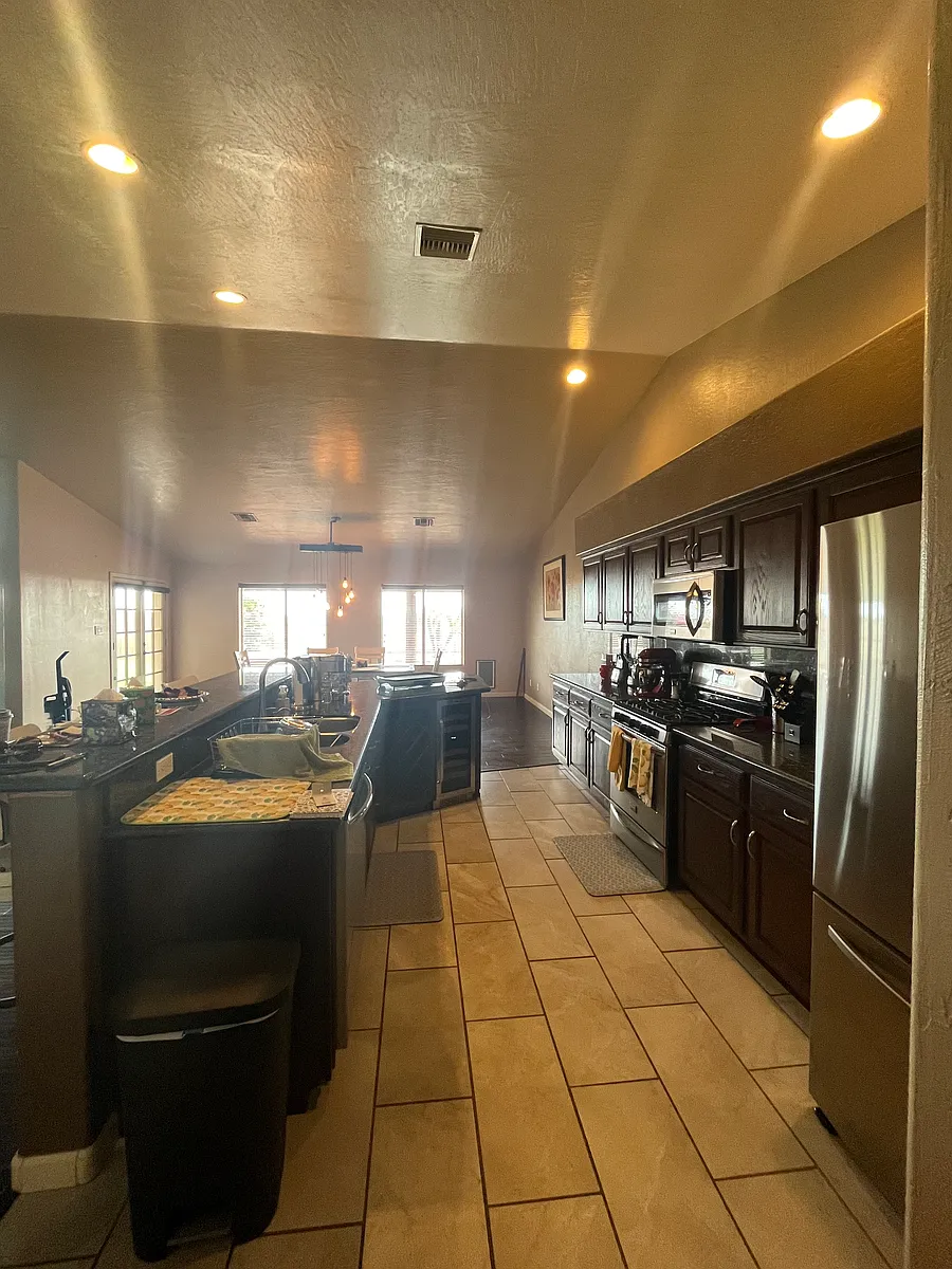 Kitchen - 3531 W 27th Ln
