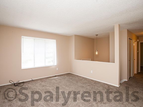 5th image of 2136 Winewood Ave