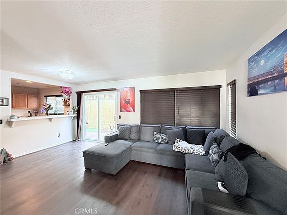 4th image of 25323 Bayside Pl