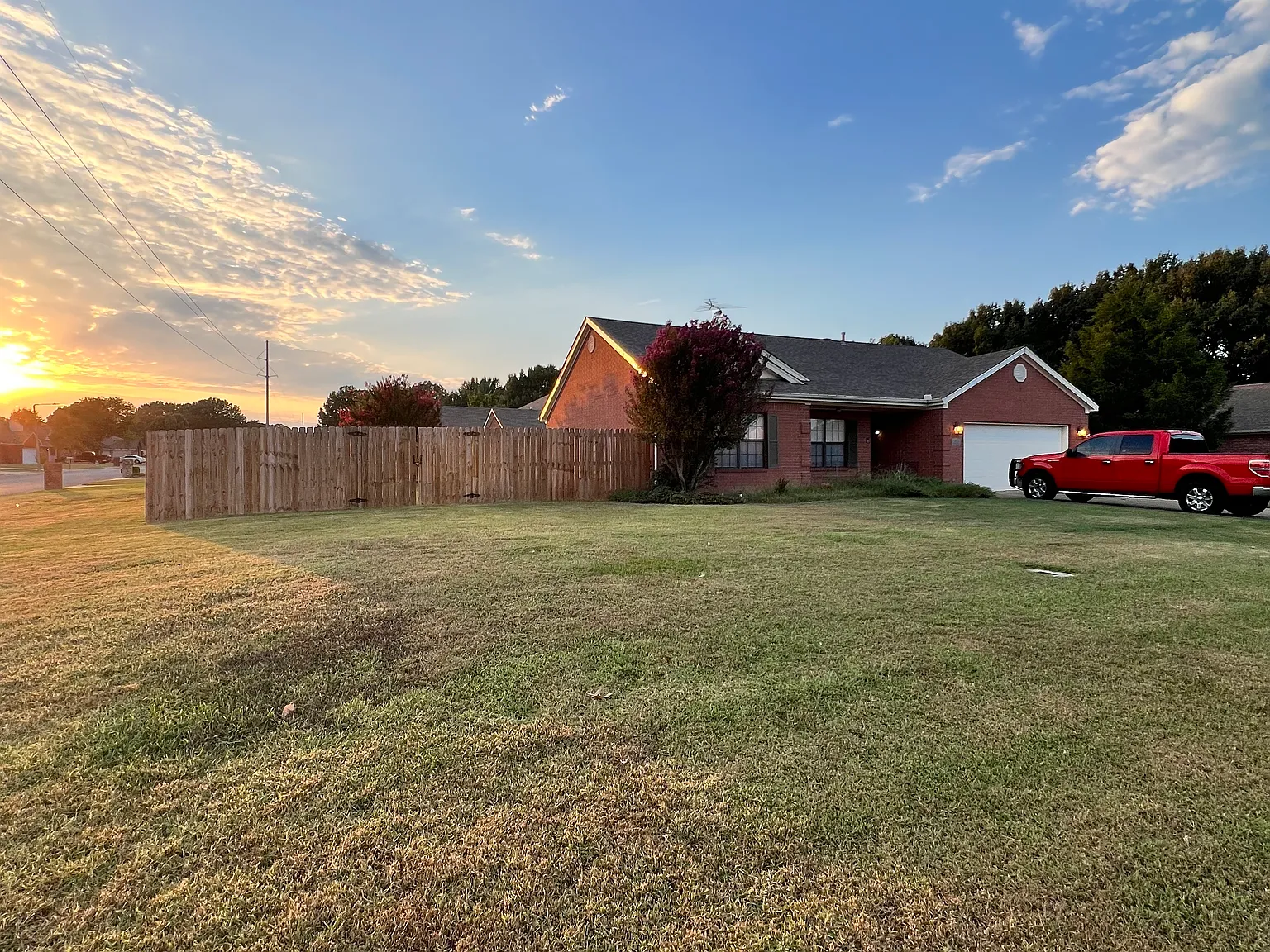 3 bed, 1367 sqft, $1,700 — Photo 2