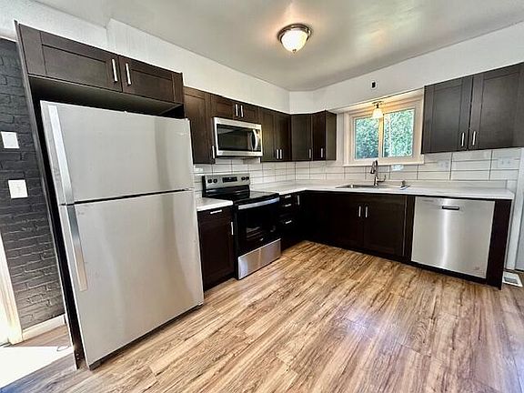 4th image of 15190 Leonard Rd