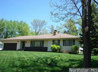 4811 Deerwood Dr, Minnetonka, MN 55343