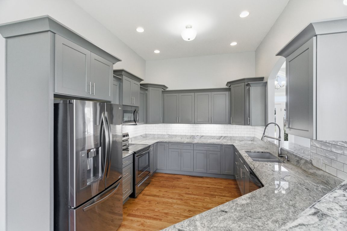 next background image