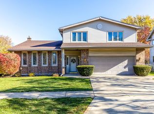 1147 N Ridge Ave, Arlington Heights, IL 60004