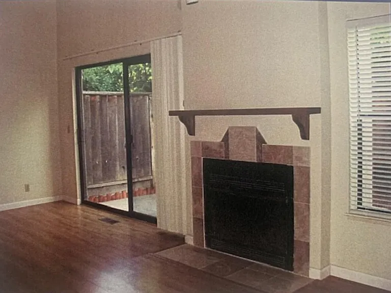 126 Lurene Dr — Photo 4
