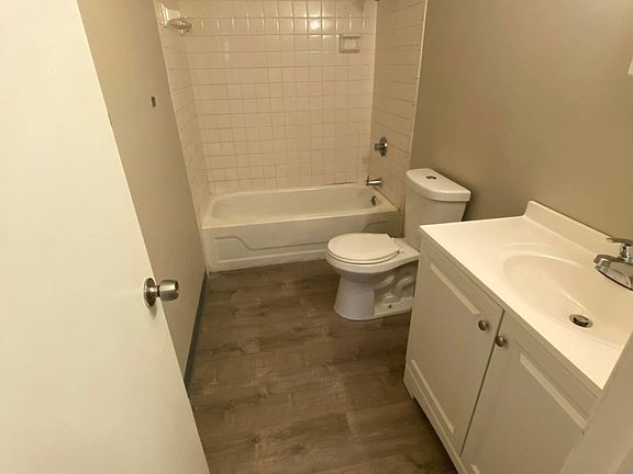 5th image of 800 Pond St #301