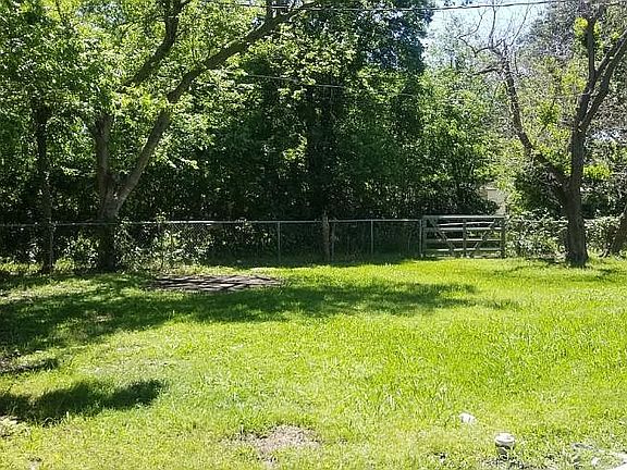 5th image of 922 Jardin Dr