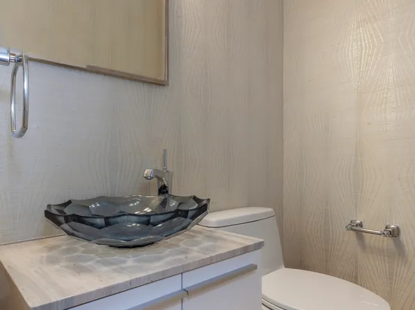 165 East 72nd Street 16G image 12 of 13