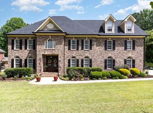 7208 Sparhawk Rd, Wake Forest, NC 27587