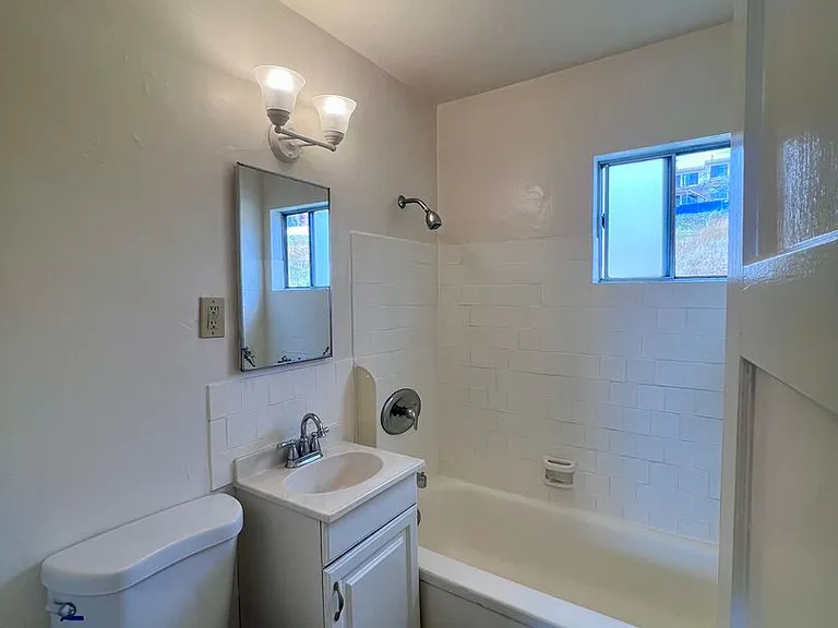 5674 Mildred St #B — Photo 8