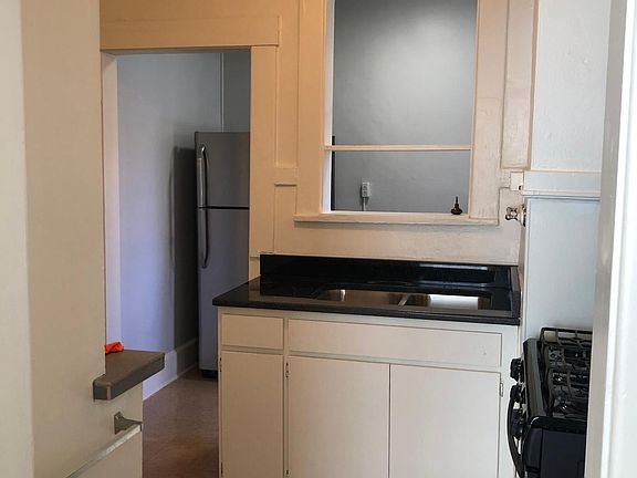3rd image of 1114 N Ochoa St #1