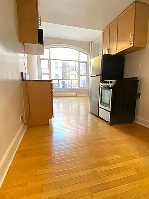 Rented by Beekman Street Realty | media 21