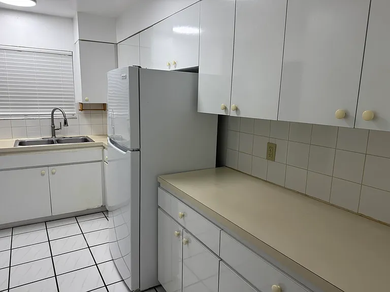 8803-8811 NW 35th St #8803 — Photo 3