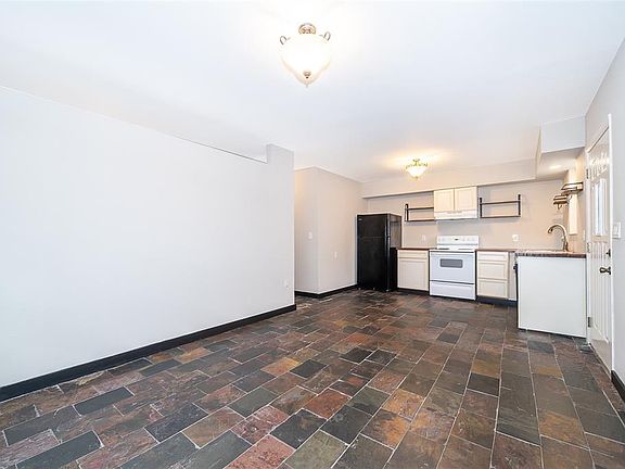 2nd image of 1420 Francis Ave #A