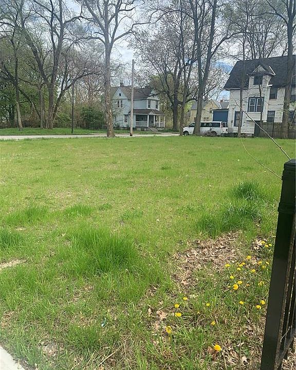 2nd image of 1847 E 97th St