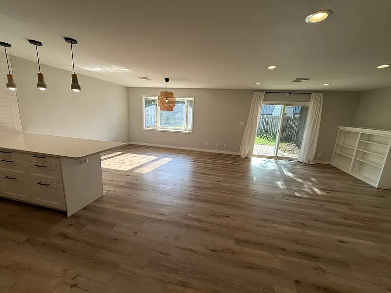 612 Kinzer Ave — Photo 4