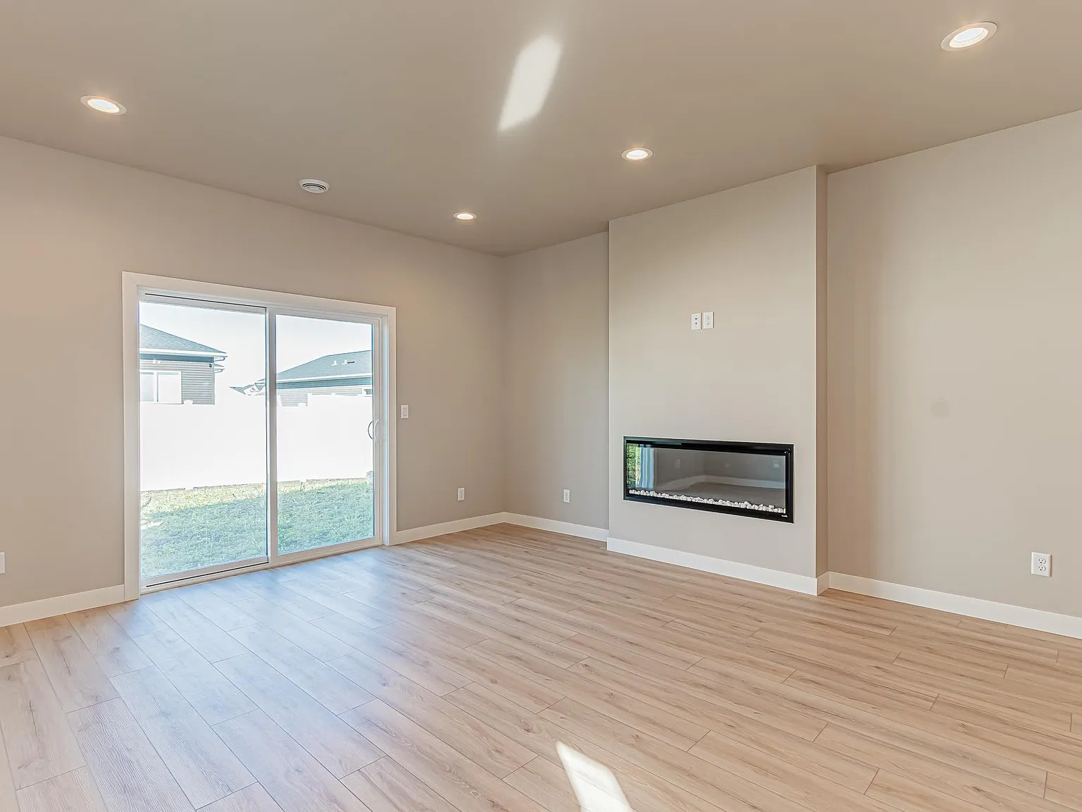 5846 James Drive West - 1 — Photo 2