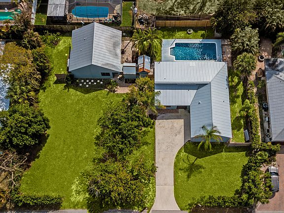 3rd image of 5666 SE Matousek Street