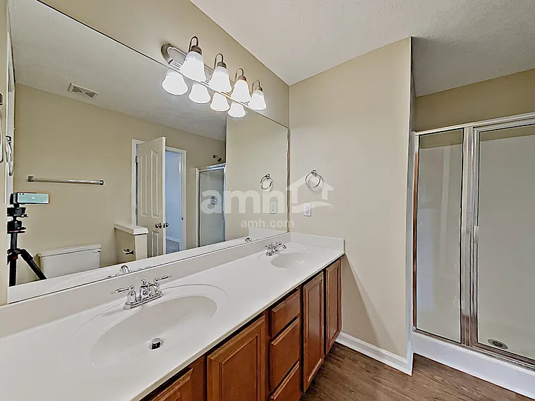 2053 Leefield Dr — Photo 15