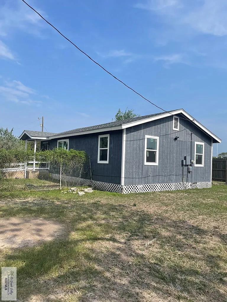 2 bed, 1.0 bath, 750 sqft, $1,100 — Photo 2