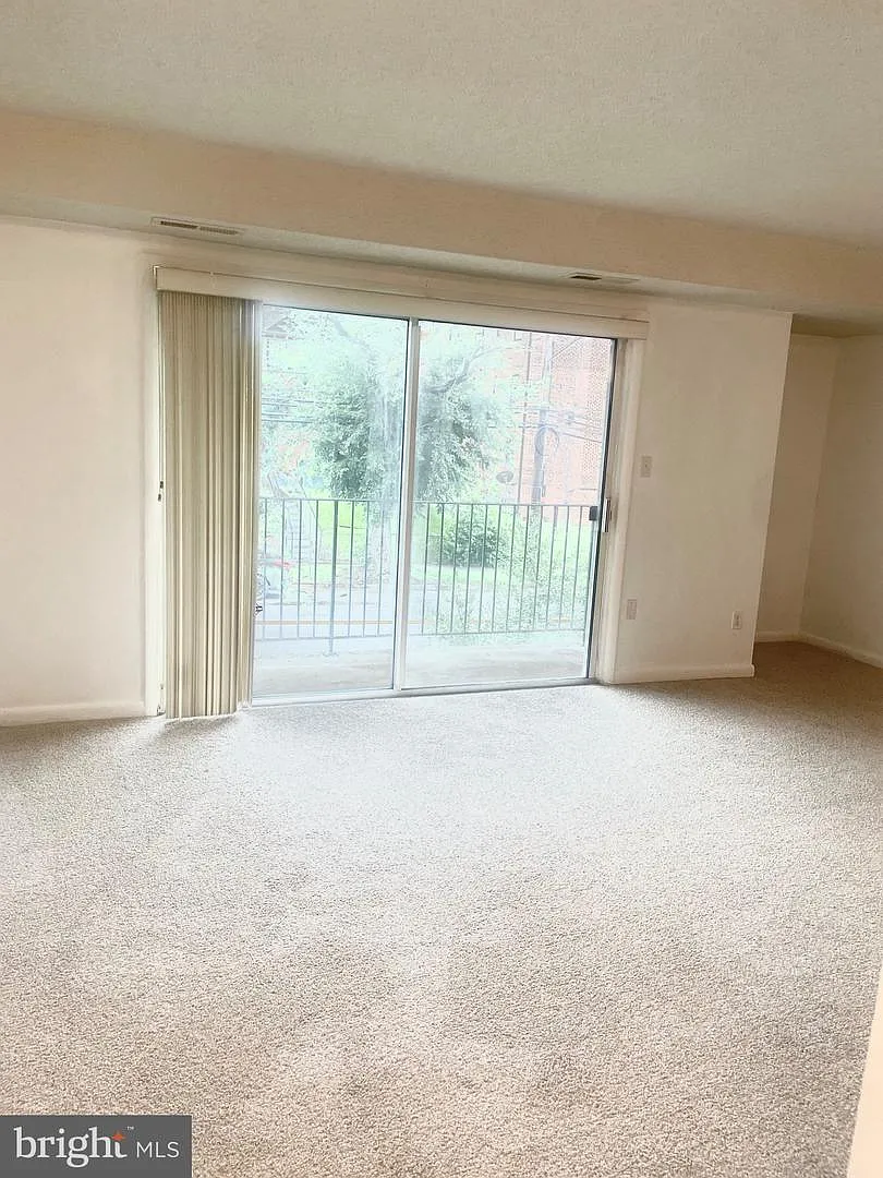 2 bed, 773 sqft, $1,400 — Photo 4