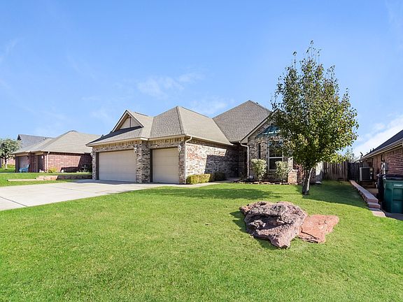 2nd image of 14004 Canterbury Dr
