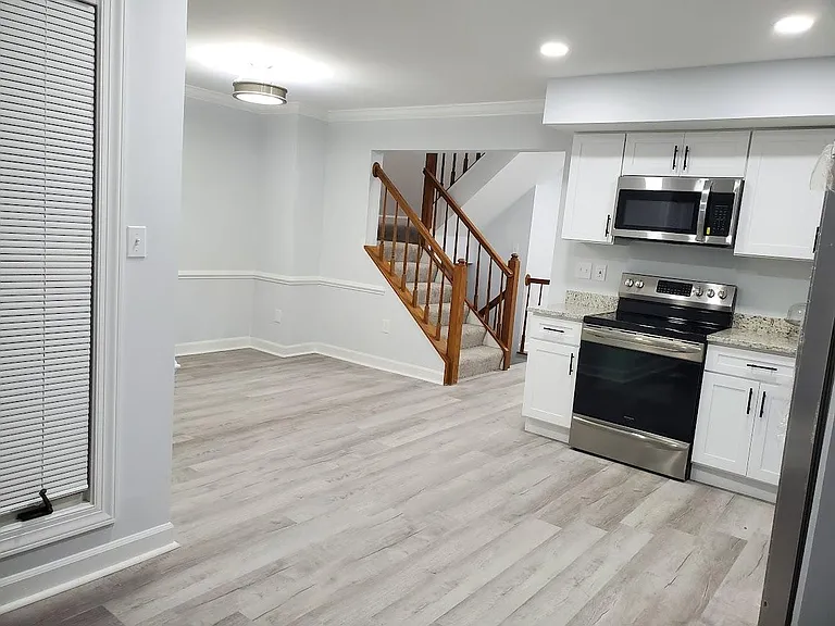 4212 Southfield Dr — Photo 3