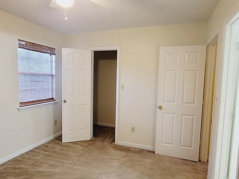 836 W Georgia St #B — Photo 15