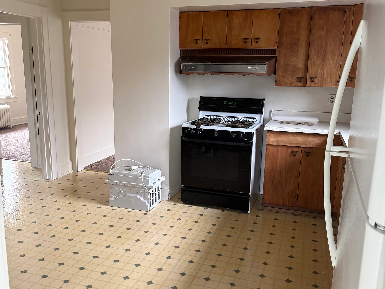 2 bed, 1200 sqft, $1,600 — Photo 3
