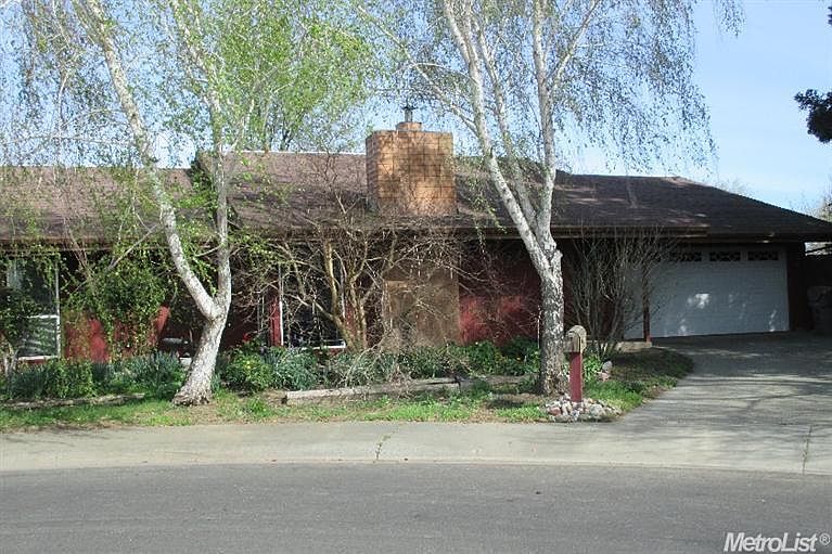 1st image of 702 Borchard Ct