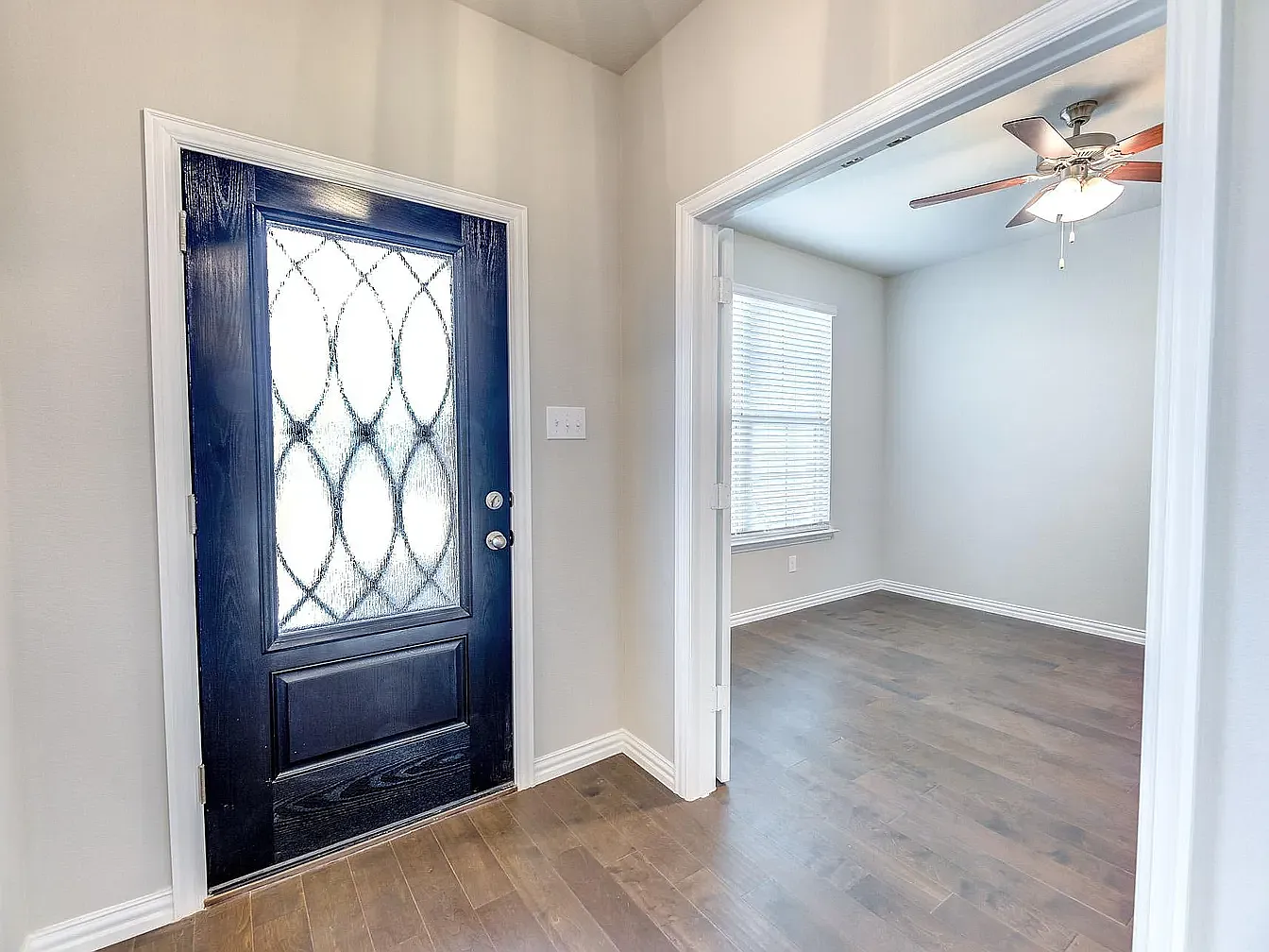 4 bed, 2578 sqft, $2,700 — Photo 3