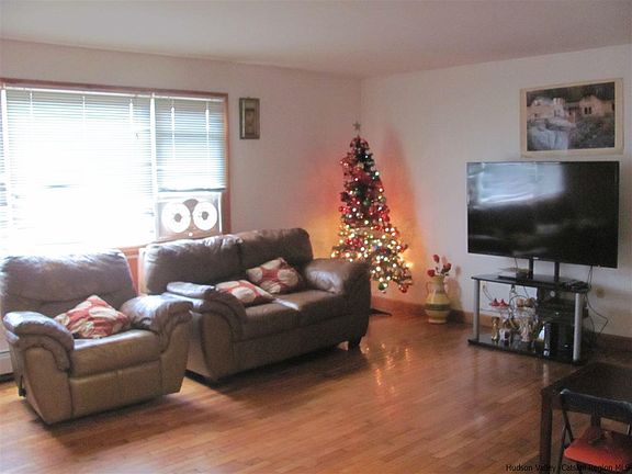 3rd image of 136 N Chestnut St APT 19A