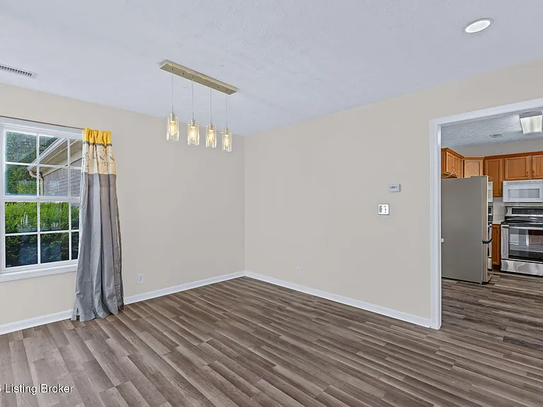 5001 Middlesex Dr — Photo 7