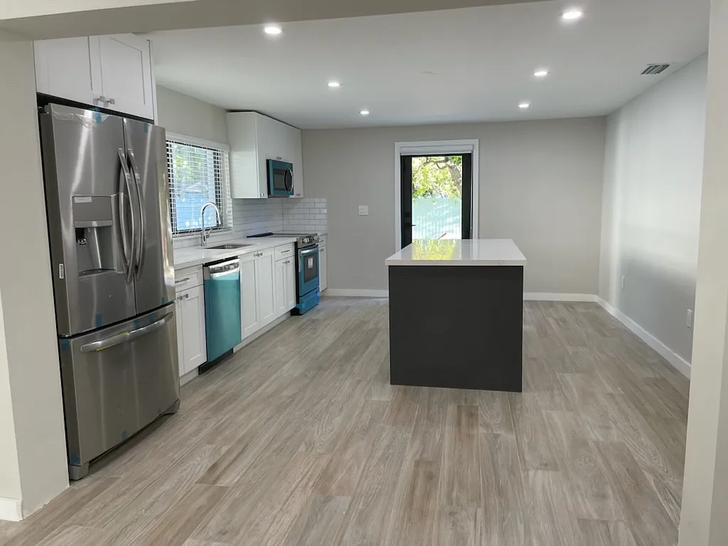 3 bed, 1756 sqft, $3,800 — Photo 3