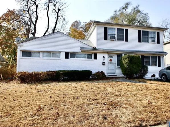 14 Harlow Cres, Fair Lawn, NJ 07410