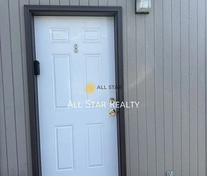3901 Northwood Dr #8 — Photo 10