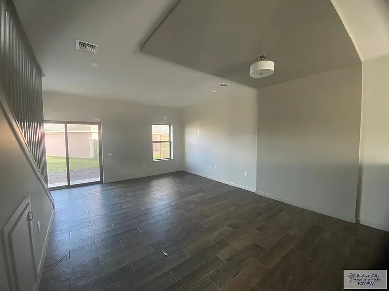 7100 Via Del Mar Cir #5 — Photo 9