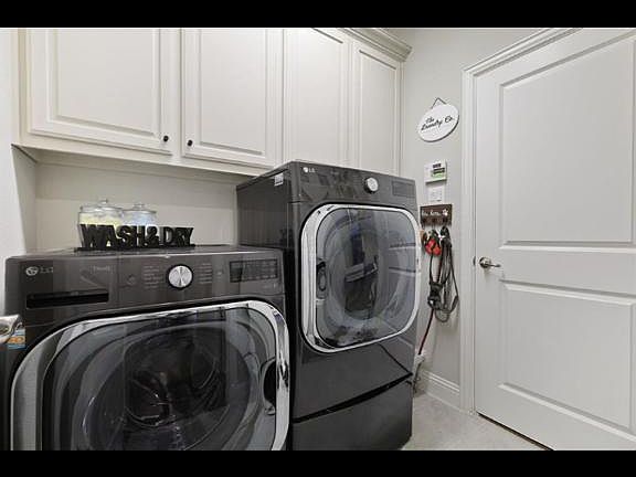 3rd image of 2901 Clearwater Dr
