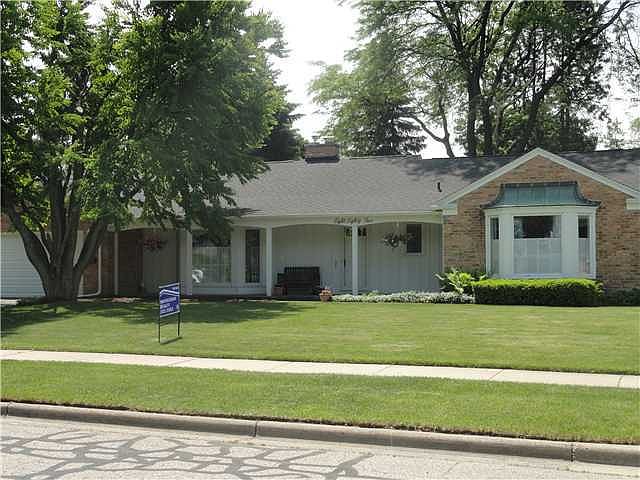 1st image of 882 E Northgate Dr