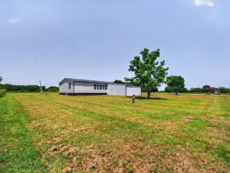 875 W Farm Road 71 — Photo 27