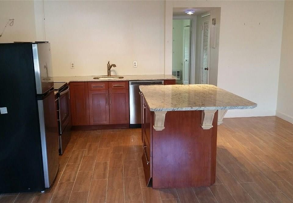 1st image of 107 Ventnor F #107