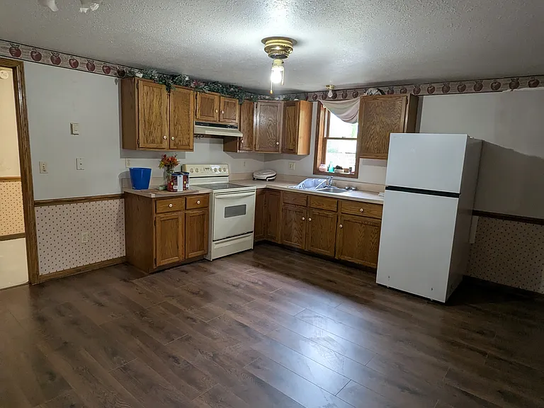 14621 Petersburg Unity Rd #3 — Photo 5