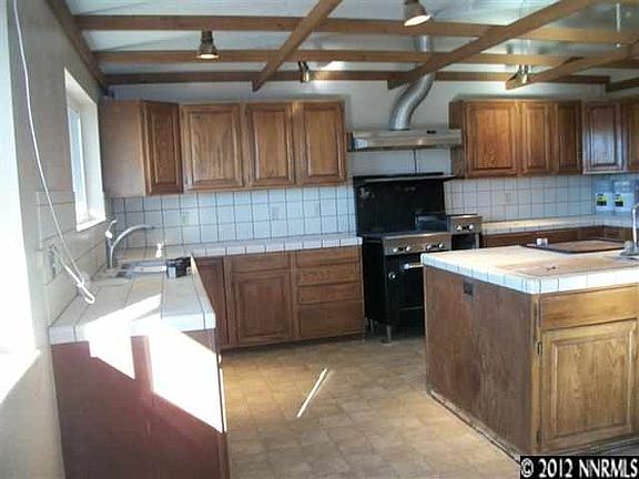 4th image of 705 Encanto Dr