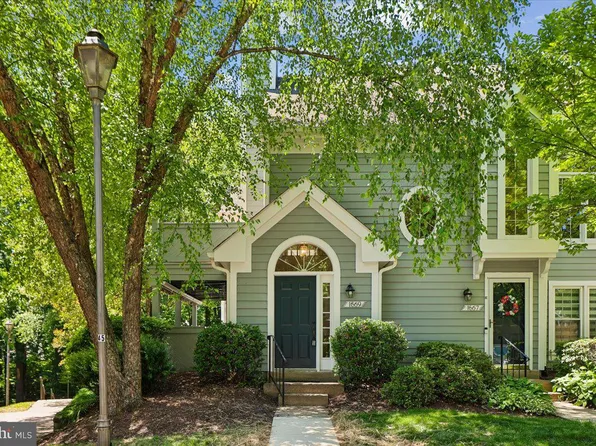 1569 Church Hill Pl, Reston, VA 20194