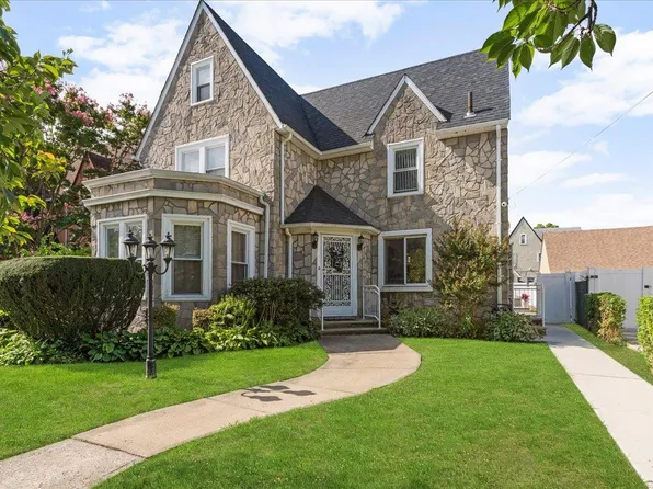 114-56 176 Street, Addisleigh Park, NY 11434
