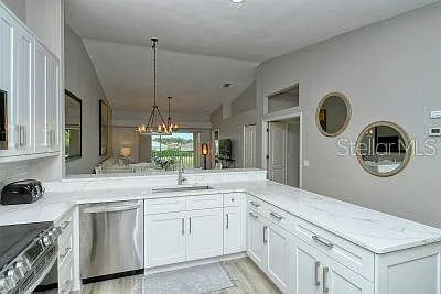 2 bed, 2.0 bath, 1414 sqft, $6,000 — Photo 4