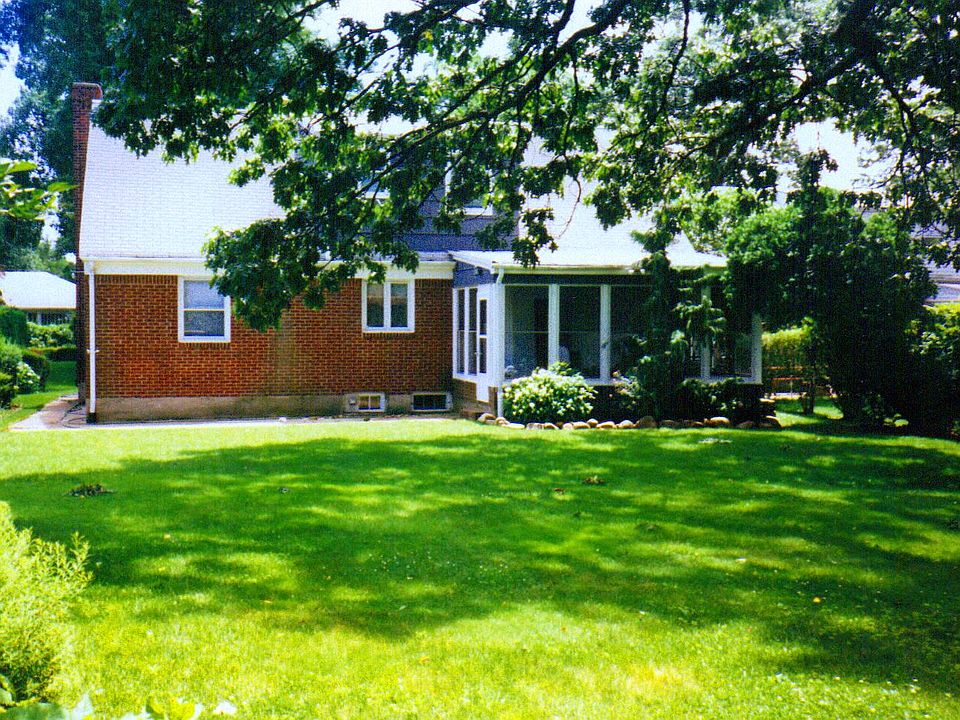 1st image of 19335 Salerno Ave