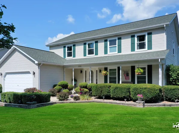 300 Laverne St, Elburn, IL 60119