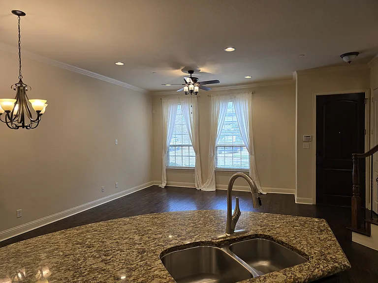 7924 Osborn Pkwy — Photo 55