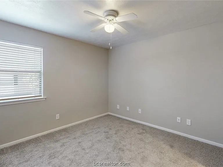 1409 Airline Dr #B — Photo 13